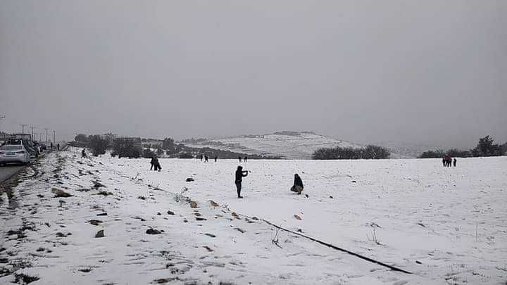 عاجل : محافظ إربد:إعاقات الطرق في إربد وعجلون كان سببها فئة من المواطنين المستهترين الذين خرجوا للتنزه