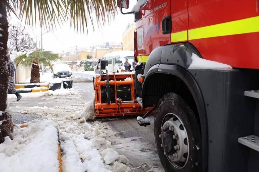 بالصور نشامى الامن العام لليوم الثاني في الميدان