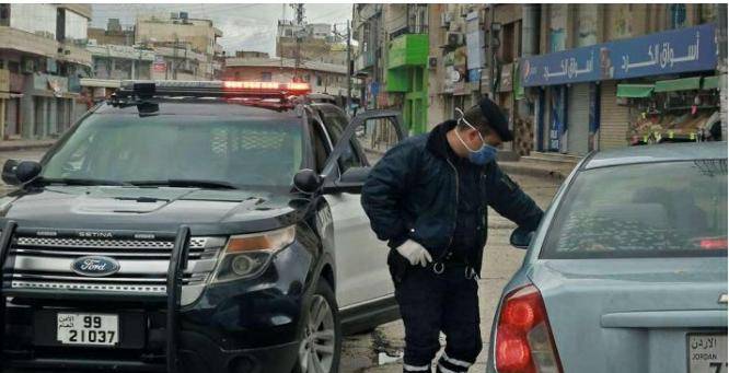 ‏إدارة السير: حجز 14 مركبة وتسجيل 35 مخالفة غيابية لمركبات قام سائقوها بارتكاب مخالفات التشحيط اثناء تساقط الثلوج .