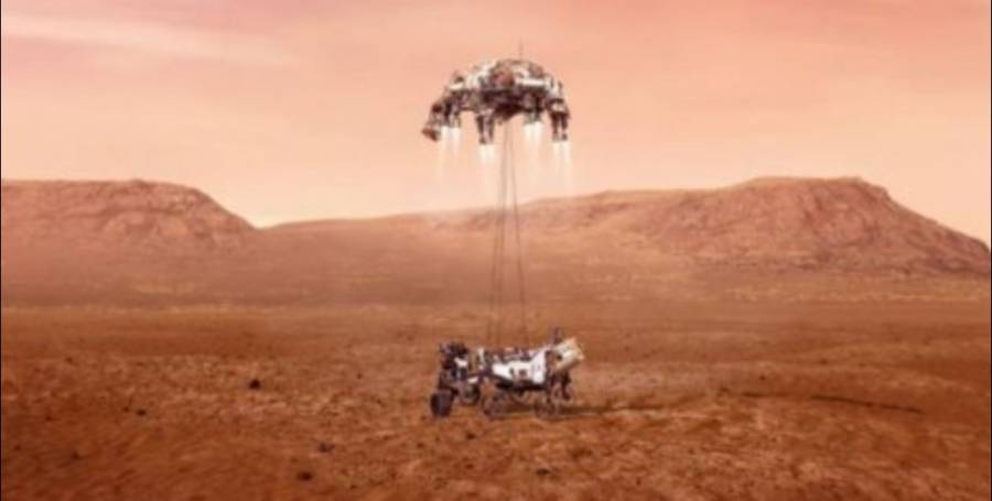 هبوط مركبة الفضاء برسيفيرانس التابعة لناسا على سطح المريخ..  وصور