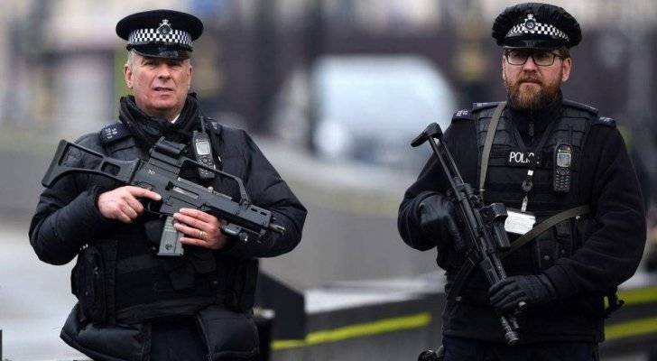 بريطانيا .. مجرم سلم نفسه للشرطة هربا من زوجته