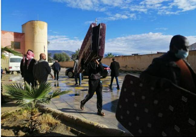 التربية : نقل ثلاث عائلات من منازلهم الى مراكز ايواء في دير علا