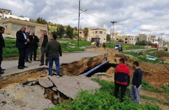 انهيار يكشف عن مغارة مساحتها 400 متر بالزرقاء