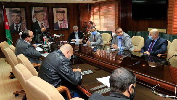 مسؤولون يؤكدون متابعة وفحص مياه الشرب عدة مرات قبل وصولها إلى المواطن