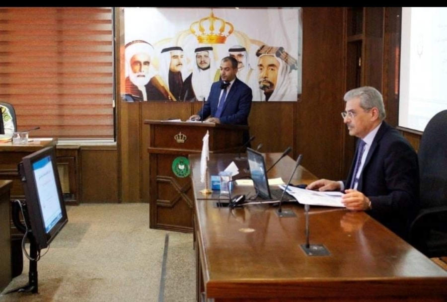 أمين عام المجلس الأعلى للعلوم والتكنولوجيا يحاضر في كلية الدفاع الوطني...