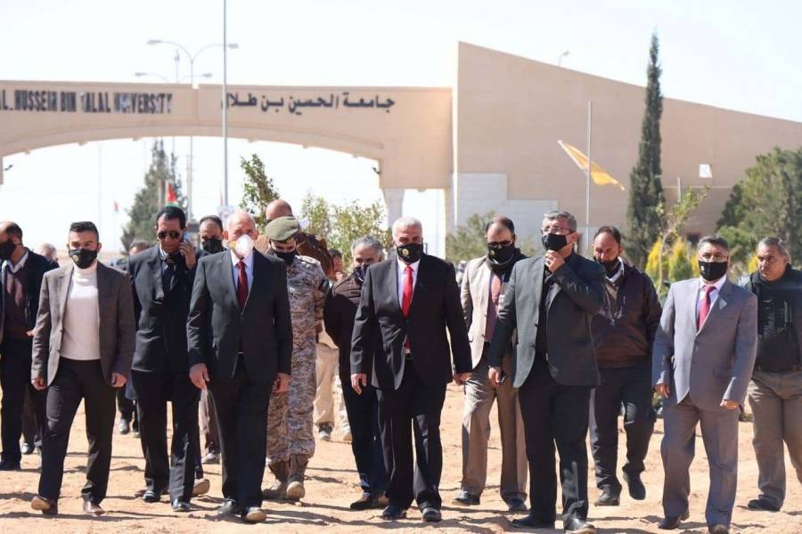 إفتتاح مبنى مجمع الملك المؤسس عبدالله الأول في جامعة الحسين بن طلال... صور