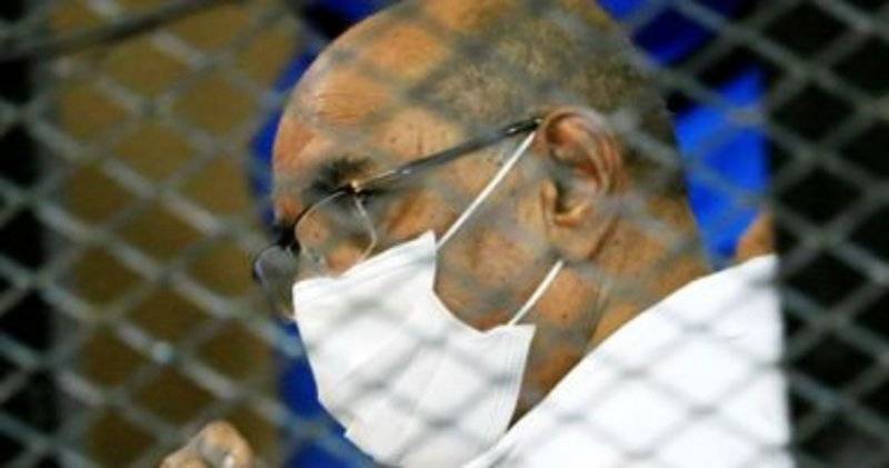 السودان.. إصابة البشير بـكورونا