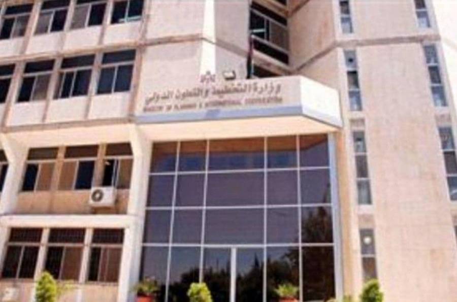 بهدف حشد الدعم لتنفيذ أولويات البرنامج التنفيذيّ التأشيري للحكومة وخطة الاستجابة للأزمة السورية