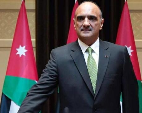 الخصاونة يعمم على الوزارات والمؤسسات باستخدام الحد الادنى من الموظفين اللازمين لإدامة العمل