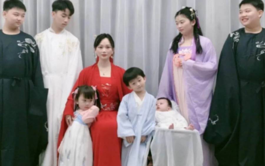 الصين تغرم مواطناً وزوجته أنجبا 7 أطفال.. كم دفعا؟