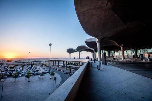 تسهيل سفر الفلسطينيين عبر مطار الملكة علياء