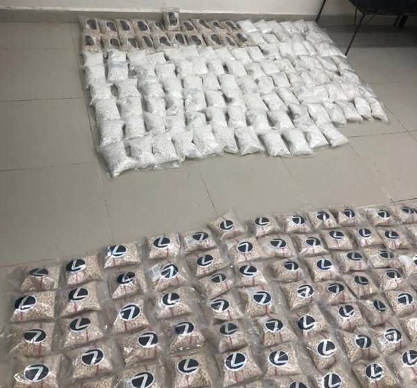 الجيش يحبط  محاولة تسلل وتهريب بالتعاون مع دائرة الجمارك العامة وإدارة مكافحة المخدرات... صور