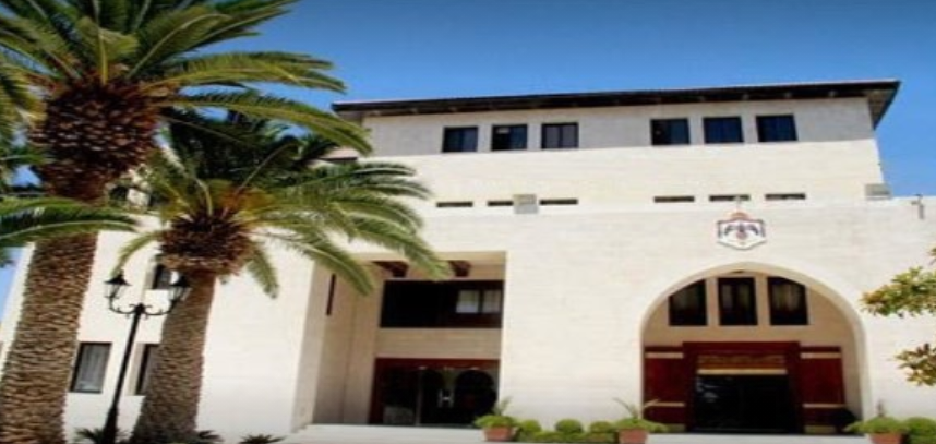 عاجل : بدء سريان قرار دوام موظفي الحكومة بما لا يتجاوز 30