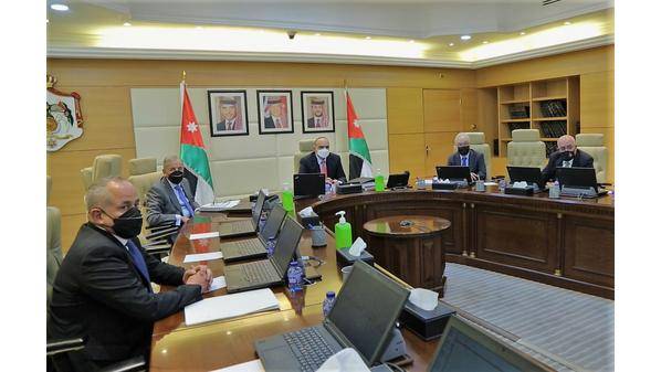 مجلس الوزراء يقرر تخفيض اعداد اعضاء مجالس الادارة لعدد من الشركات المملوكة للحكومة