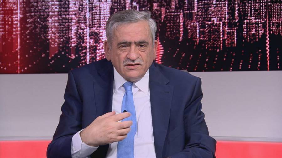 عاجل : وزير الصحة يتحدث عن الأعراض الجانبية للقاحات كورونا و إمكانية إصابة متلقي اللقاح بالفيروس من جديد