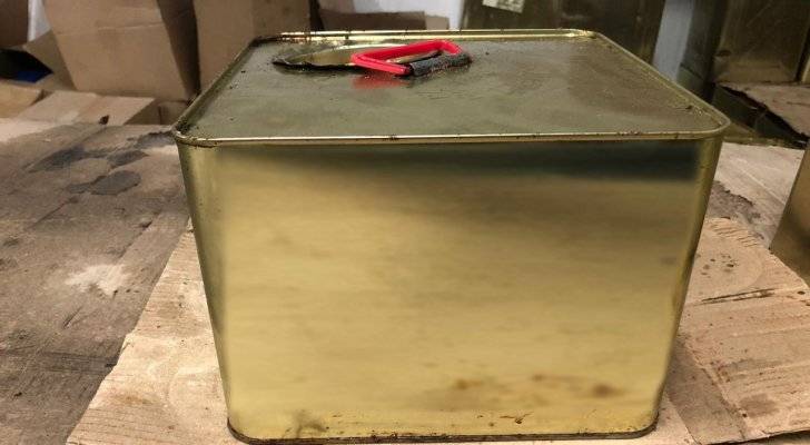 مكافحة الفساد تنشر قصة فساد بالأردن عن توظيف أشخاص مقابل تنكة سمنة عام 1949