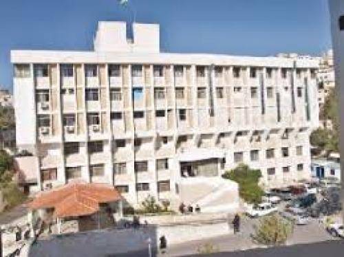 ايقاف العمل بالعيادات الخارجية بمستشفى السلط الحكومي لاشعار اخر