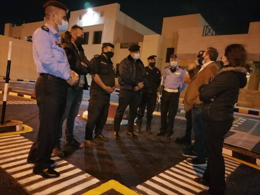 القاضي يثمن جهود مبادرة عالم ايجابي في العقبة... صور