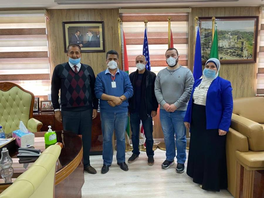 قسم الأوبئة.. يزور مدارس الجامعة الأمريكية للشرق الأوسط  لإجراء فحص كورونا للعاملين فيها