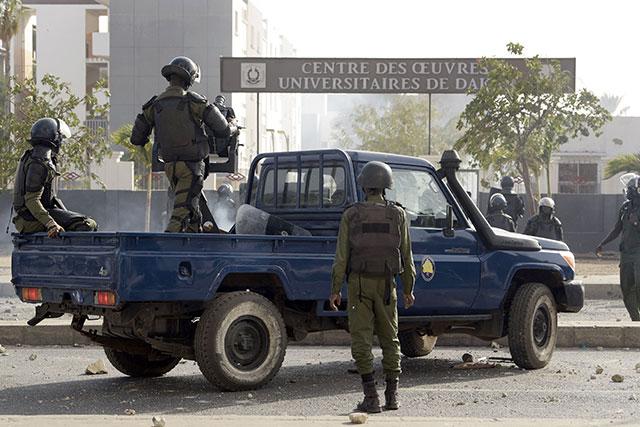 Senegal clashes kill one after opposition leader arrest