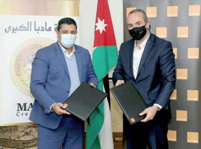 شراكة بين أورنج الأردن وبلدية مأدبا لتقديم خدمة الفايبر