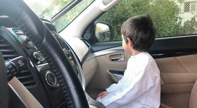 مديرية الامن العام تؤكد على ضرورة منع جلوس الاطفال في المقاعد الامامية للسيارات