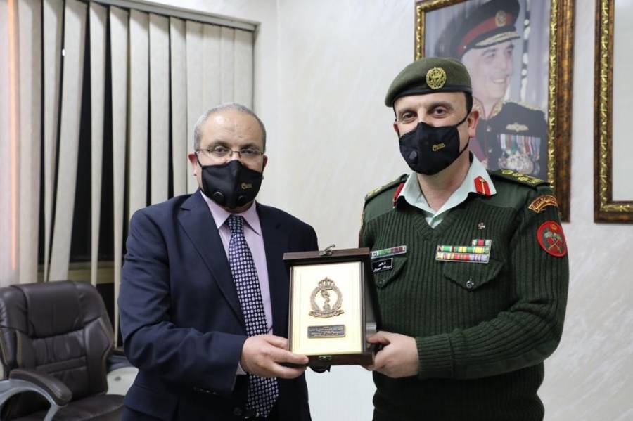 اتفاقية تعاون بين الخدمات الطبية الملكية وجامعة جدارا...