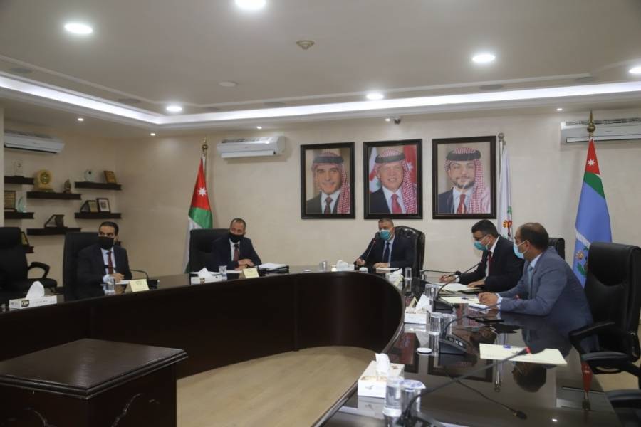 الفراية يلتقي مع محافظي الميدان