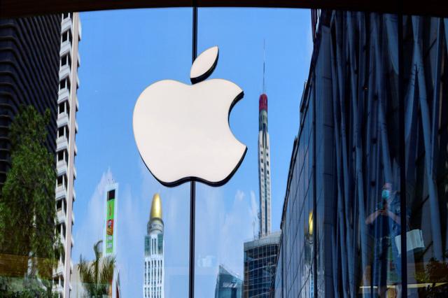 UK competition regulator launches Apple probe