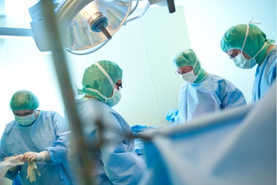 محافظ المفرق : ضبط  3 أشخاص  أثناء التفتيش منزليًا لمخالفتهم شروط العزل المنزلي