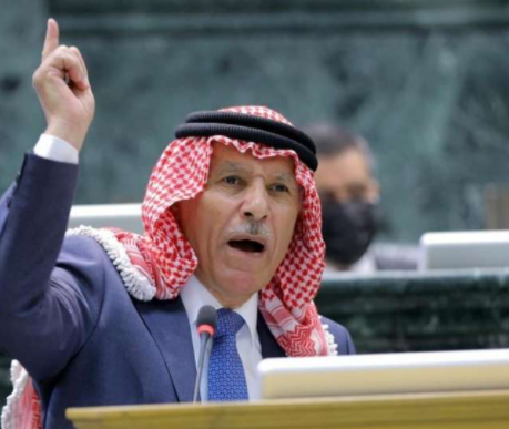 عاجل : العرموطي: يفتح النار على التعديل وينتقد إجابة زواتي عن العطارات: سببتلي مغص .. احنا بواد وهم بواد