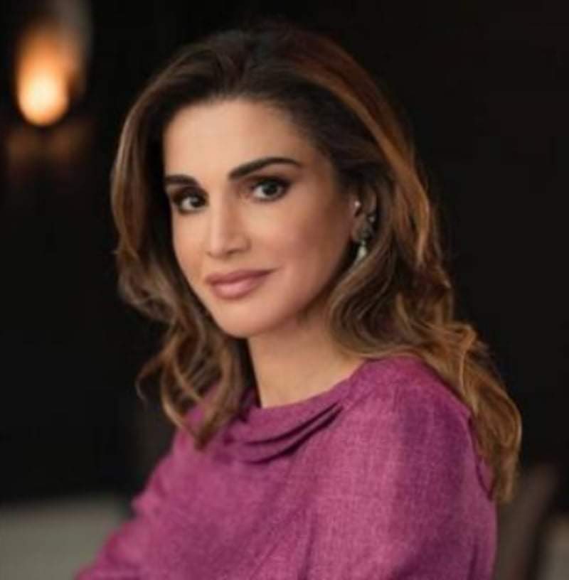 الملكة: أدعو الله أن يزيل عنا البلاء والوباء