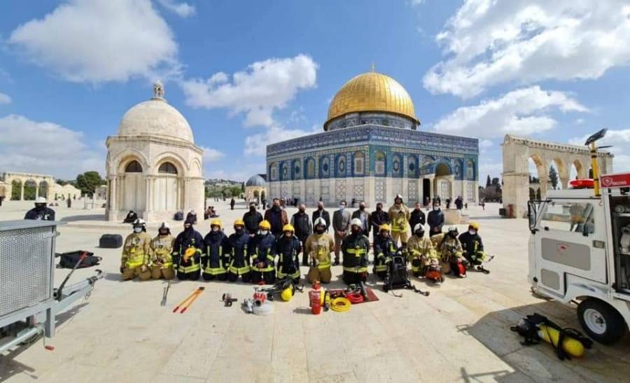 الدفاع المدني يعقد دورةً تدريبةً لطواقم الإطفاء في  المسجد الأقصى ويتفقد نظام  الإنذار داخل المسجد _صور