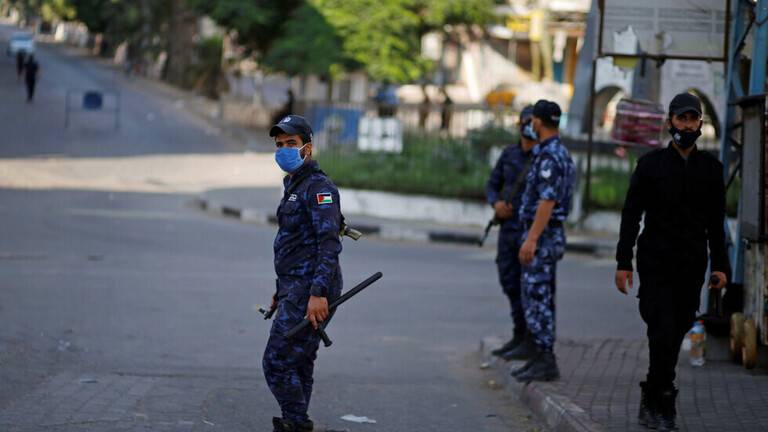 المخابرات الفلسطينية تقبض على قاتل لاجئة فلسطينية باليونان