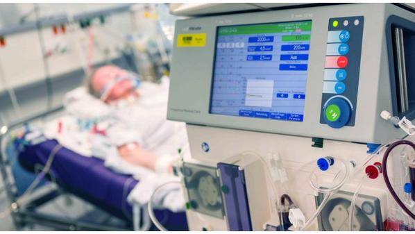 مدير المركز الوطني للطب الشرعي  :نقص الأكسجة السبب وراء وفيات مستشفى السلط