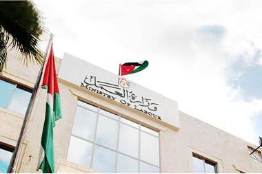 توضيح من وزارة العمل بشأن إجازة العمالة الوافدة