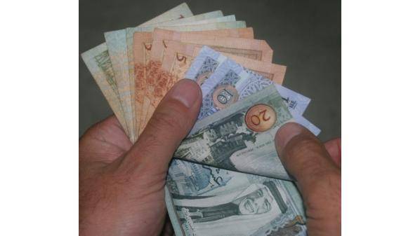 ما حقيقة صرف رواتب الموظفين بتاريخ 173؟