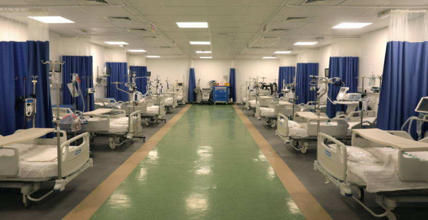 عاجل : الحكومة: تواجد الدفاع المدني أمام مستشفى عمان الميداني للاحتياط