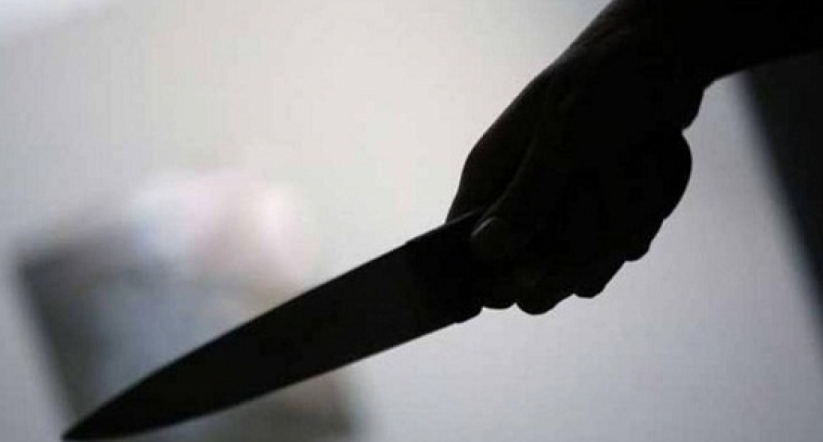 شاب يطعن نفسه و شقيقه و عمه في كفرنجة