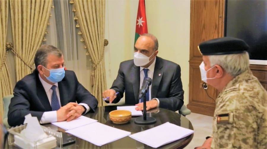 الخصاونة يوجه الأجهزة الأمنية بإنفاذ القانون في جميع محافظات ومناطق المملكة