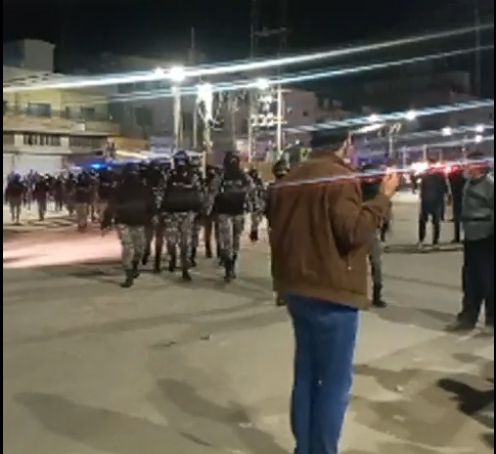 الدرك يفض اعتصامات السلط والرمثا وحي الطفايلة بالقوة والغاز المسيل للدموع