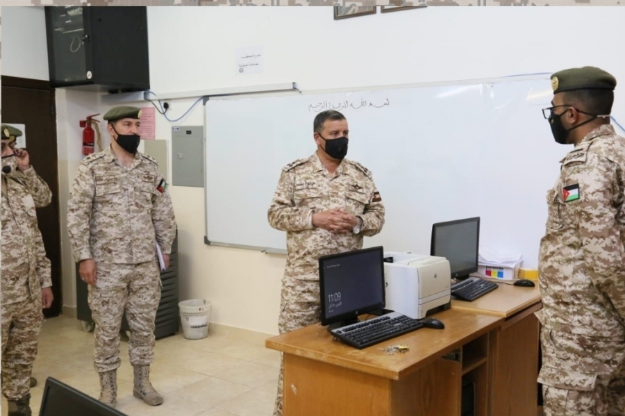 الدعجة  يتفقد مدارس الجيش  في محافظتي المفرق والزرقاء