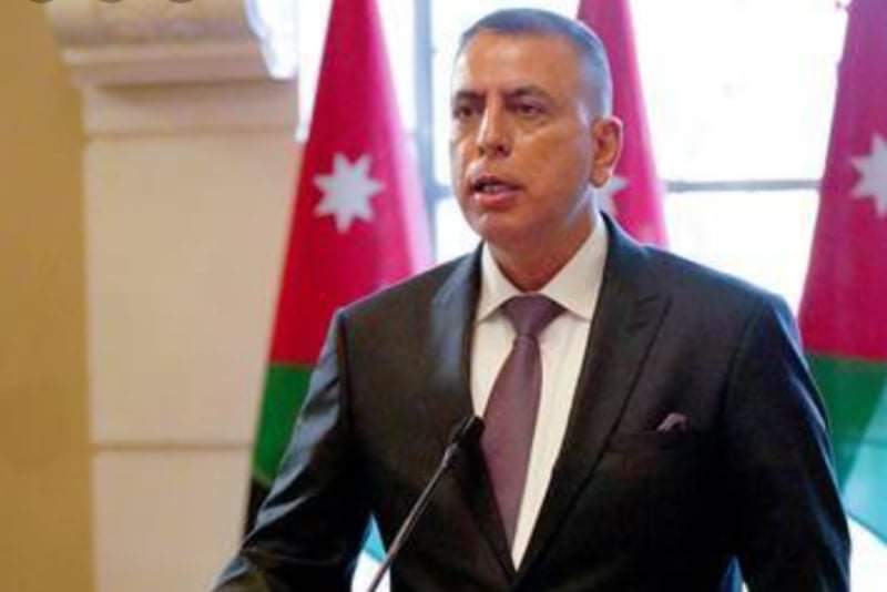 انهاء خدمات مدير مكتب وزير الصحة.. وتكليف السويطي