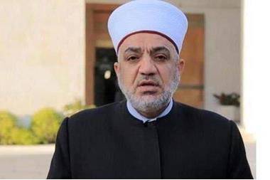 وزير الأوقاف يتفقد الخدمات الطبية في مستشفى المقاصد الخيرية