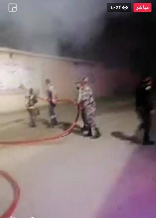 اشتعال النيران بمستودعات مول تجاري كبير في الكرك
