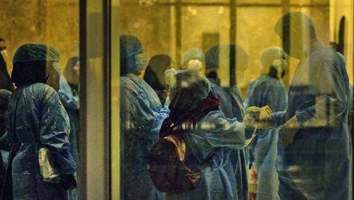 الحكومة العراقية تعيد فتح المطاعم والمقاهي وتخفف حظر التجول