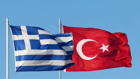 اليونان وتركيا تستأنفان محادثات مبدئية حول النزاع البحري