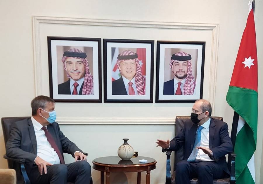 الصفدي يجري مباحثات لتوفير الدعم المالي اللازم لسد العجز المالي في الانروا