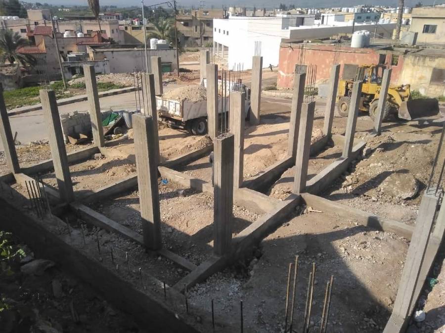 الشونة الشمالية: التحقيق بضبط آليتين لبلدية معاذ تنفذان أعمالاً خاصة