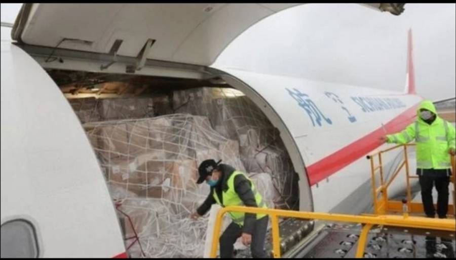 مصر تستقبل 300 ألف جرعة جديدة من لقاح كورونا